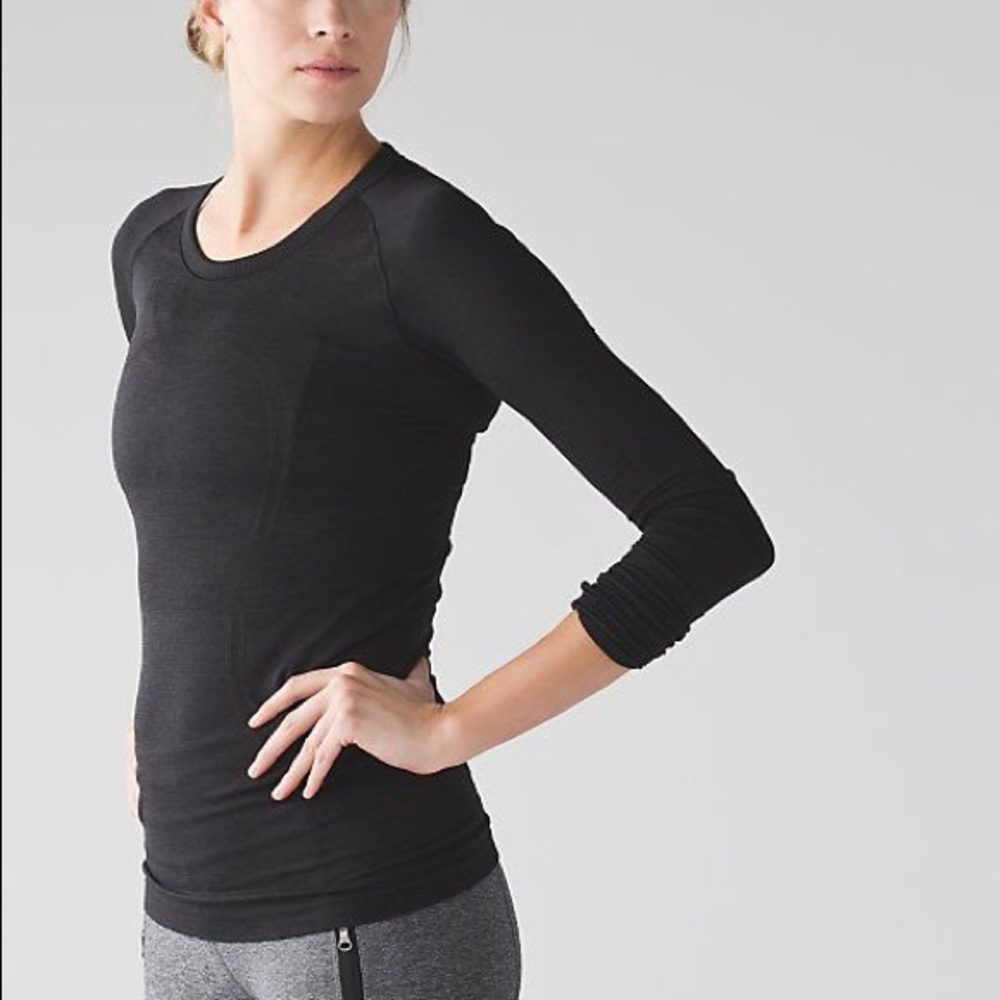 Lululemon black swiftly tech long sleeve size 2